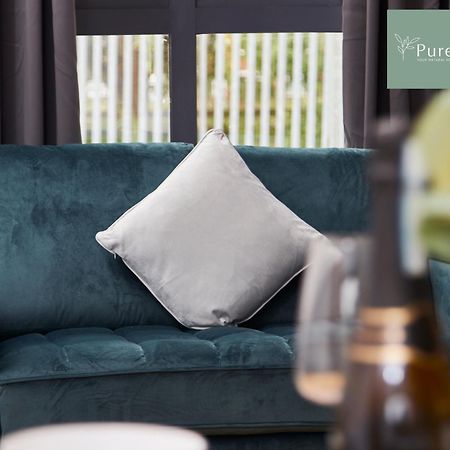 Stunning 5 Bed Manchester House With Parking By Purestay Short Lets & Serviced Accommodation Exterior photo