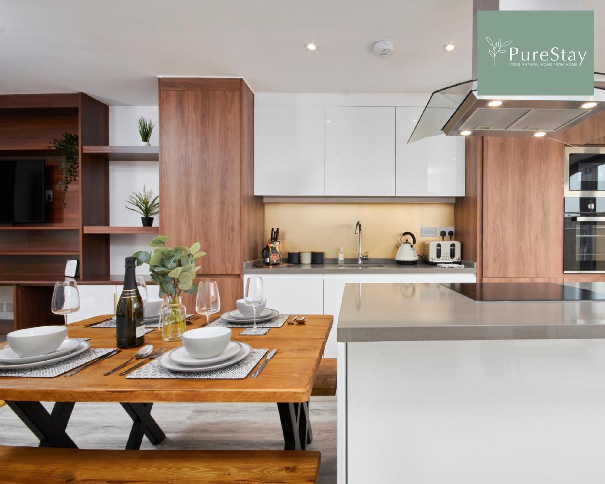 Stunning 5 Bed Manchester House With Parking By Purestay Short Lets & Serviced Accommodation Exterior photo