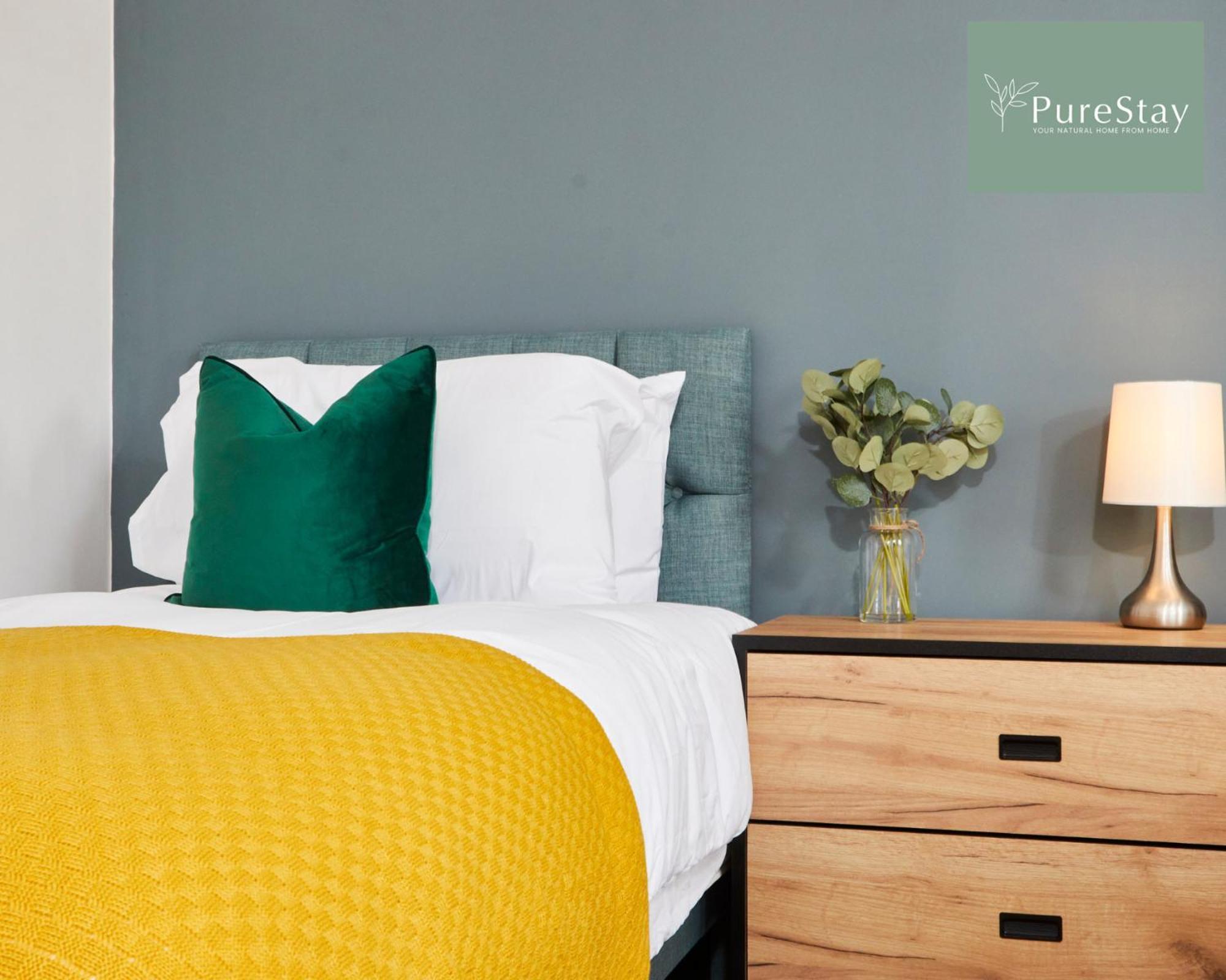 Stunning 5 Bed Manchester House With Parking By Purestay Short Lets & Serviced Accommodation Exterior photo