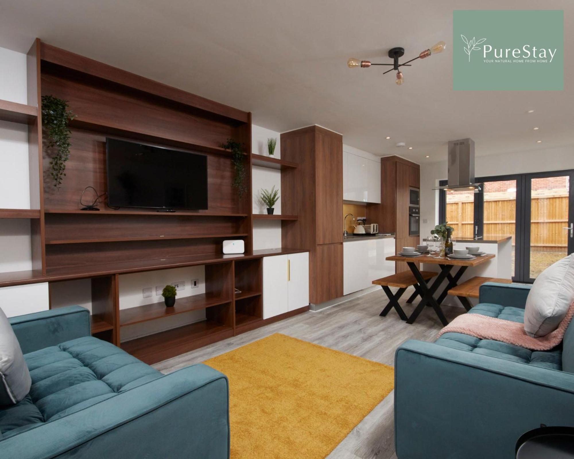 Stunning 5 Bed Manchester House With Parking By Purestay Short Lets & Serviced Accommodation Exterior photo