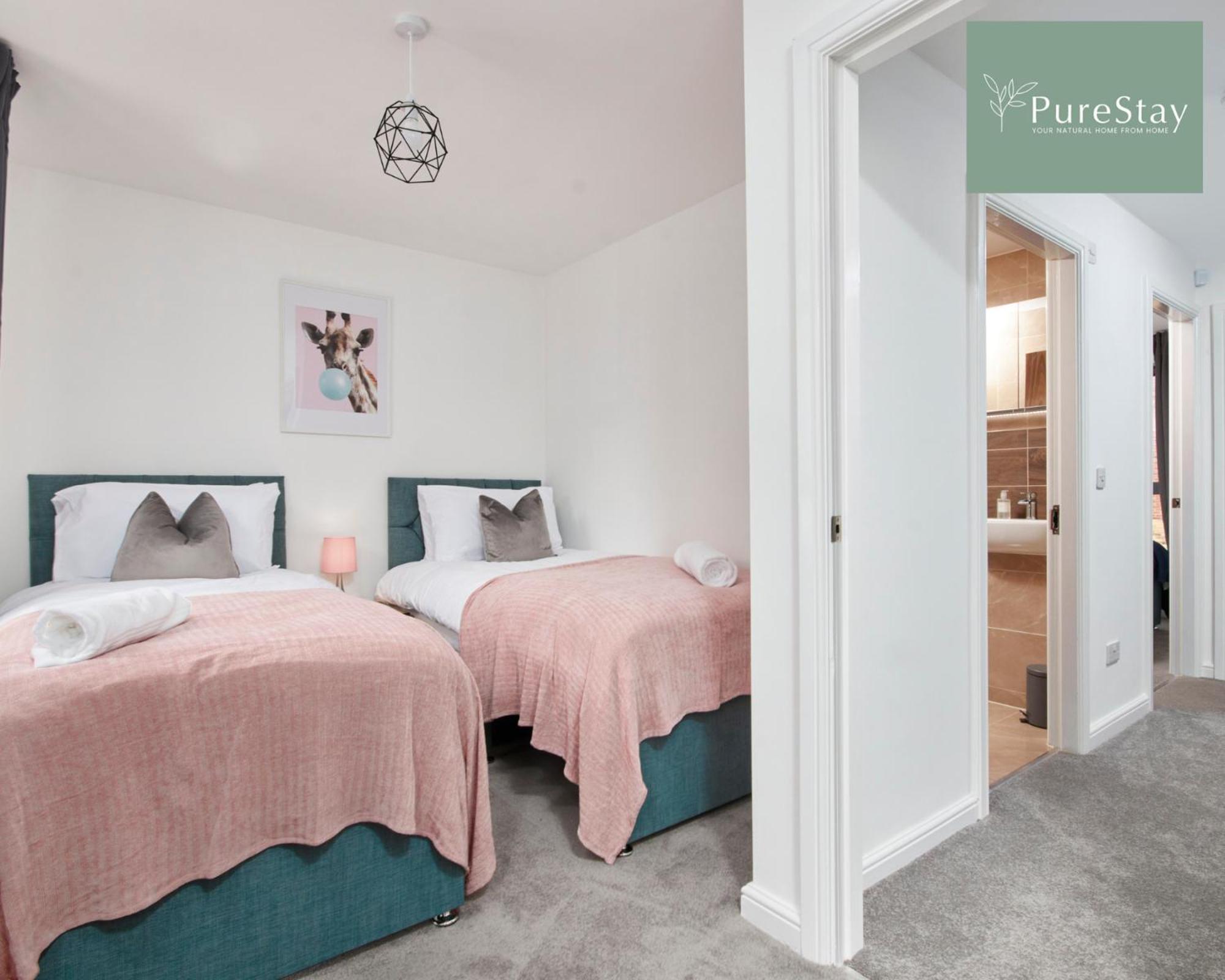 Stunning 5 Bed Manchester House With Parking By Purestay Short Lets & Serviced Accommodation Exterior photo